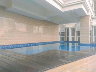 Elegant and Strategic Loft Studio Apple 1 Condovilla Apartment By Travelio - Jakarta - 1