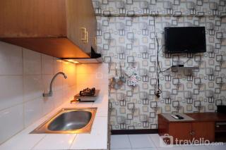 Comfortable and Tidy 2BR Lagoon Bekasi Town Square Apartment By Travelio - Bekasi - 9