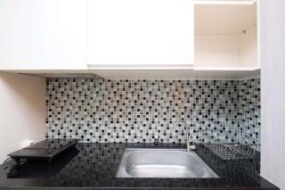 Good Location and Cozy Studio Margonda Residence 2 Apartment By Travelio - 7