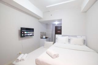 Minimalist Studio Transpark Juanda Bekasi Timur Apartment By Travelio - Bekasi - 9