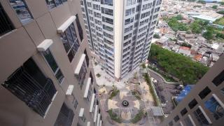 2 BR Apartment The Mansion Kemayoran Tower Emerald By Travelio - Yakarta - 3