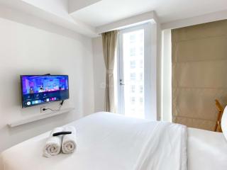 Homey and Restful Studio Room Tokyo Riverside PIK 2 Apartment By Travelio - 5