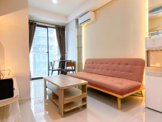 Good and Modern 2BR Daan Mogot City Apartment By Travelio - 1