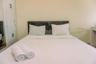 Comfort and Simply Look Studio Room Apartment at B Residence By Travelio - 9