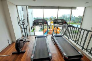 Simply Look Studio Room Akasa Pure Living BSD Apartment By Travelio - Tangerang - 9