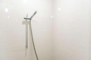 Spacious and Restful 3BR Apartment at Casa Grande Residence By Travelio - Jakarta - 4
