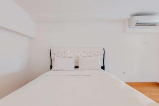 Modern and Comfort Look Studio Kingland Avenue Apartment By Travelio - 7