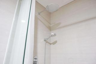 Modern and Comfort Stay 2BR at Ciputra International Apartment By Travelio - 9