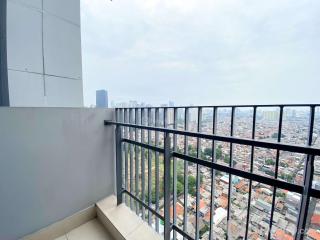 Exclusive and Comfortable 2BR Apartment Casa Grande Residence By Travelio - 9