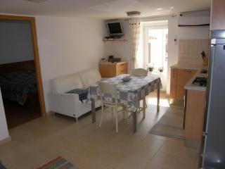 Nette Wohnung in Baška mit Eigener Terrasse und Meerblick - Baška - 7