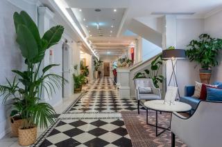 Queen's Court Hotel & Residence - Budapest - 4