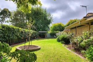 Hahndorf Home, walk to main st, sleeps 8 - 7