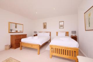 Salton Lodge - 1