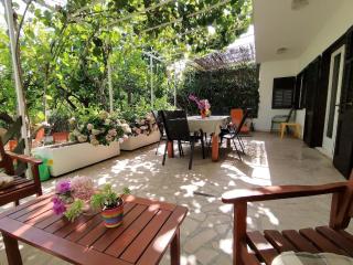 Ferienhaus Karmen Auf Zwei Ebenen Mit Garten - 8
