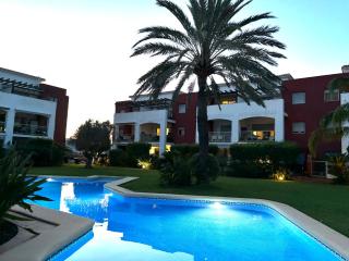 Hoteltype Penthouse 2 Beds, Parking, WIFI & pool Stunning Views - Dénia - 9