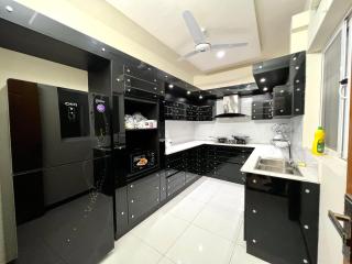 Luxury Apartment Hotel 3 Bedrooms Apartment ISB - Islamabad - 2