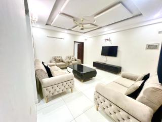 Luxury Apartment Hotel 3 Bedrooms Apartment ISB - Islamabad - 1