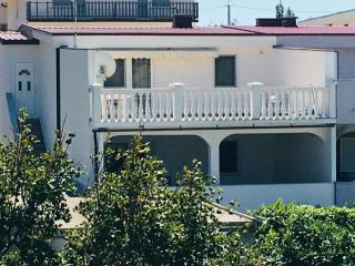 Einfaches Ferienhaus nur 200 Meter vom Meer für Naturliebhaber und Ruhesuchende - Cesarica - 0