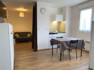 Studio rénové avec balcon, proche commerces, wifi et cellier privatif - Balaruc-les-Bains. - FR-1-553-13 - Balaruc-les-Bains - 9