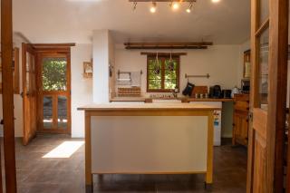 Spa Bath, Entire Home, Off Street Parking, Barossa Valley - 3