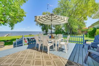 Private Dock and Fire Pit Houghton Lake Home! - 0