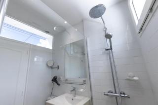 Spacious Family Friendly 3-Bed with private Courtyard Walk to Cognac Centre - 6