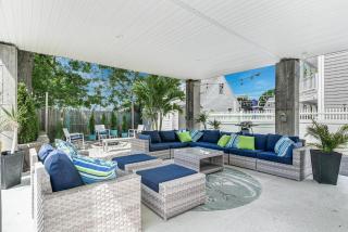 The Sapphire Sandbar Beach House - 9