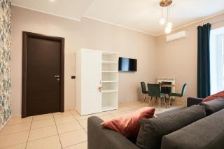 Vicky's Luxury Guesthouse by NapoliApartments - Nápoles - 3