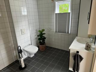 WALO APARTMENTS TROMSDALEN - Close to cable car and Arctic Cathedral, 10 min by bus to city centre, Free parking - Tromsø - 4