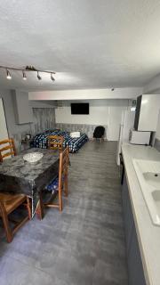 chambres d'hôtes en rez de villa avec piscine - Antibes - 4