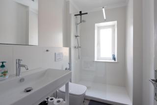 Fancy apartment bright with city and mountain view on an ancient staircase 5 mins to the station with 2 balcony with amazing city view - La Spezia - 1