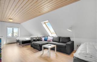 Cozy Home In Struer With Kitchen - 4