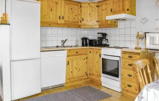 Cozy Home In Lavik With House Sea View - Lavik - 7