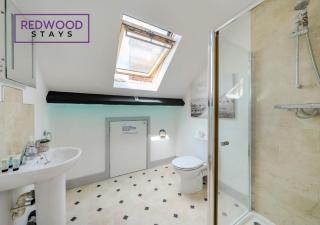 1 Bed 1 Bath Apt Contractors & Families Parking By REDWOOD STAYS - Farnborough - 5