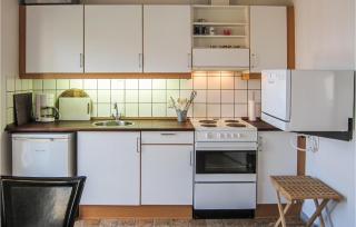 Stunning Apartment In Gudhjem With 1 Bedroom, Outdoor Swimming Pool And Wi-Fi - Gudhjem - 6