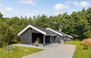Stunning Home In Aakirkeby With Wifi - 2