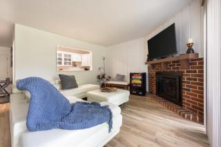 Charming 1BR Condo with Patio, Near The Lake Geneva - Lake Geneva - 5