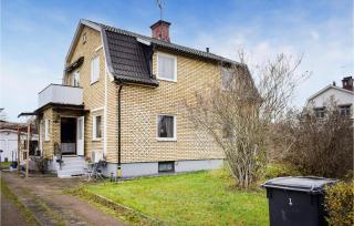 2 Bedroom Nice Apartment In Hultsfred - Hultsfred - 0