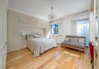 Vintage Boutique 2 Bedroom Apartment - 1