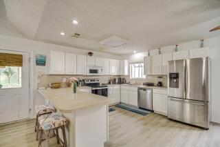 Walk to Gulfport Beach,1 Mi to Marina Lovely Home - Gulfport - 3