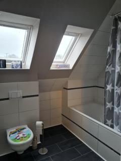 Wunderschöne Ferienwohnung mit Terrasse und Garten - Waabs - 5