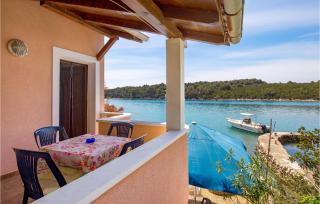 1 Bedroom Amazing Apartment In Punta Kriza - 2