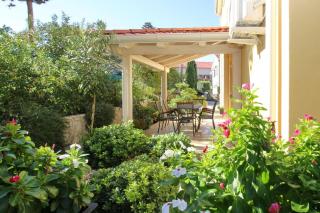 Modern eingerichtete Apartment für 4 Personen in einem Haus mit mehrere Apartments und mit Pool - b59594 - Baška - 0