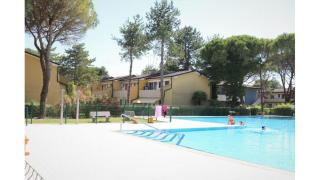 Bright apartment with terrace and shared swimming pool - Beahost - Bibione - 4