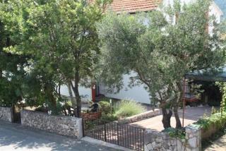 Ferienwohnung mit Balkonen, umgeben von mediterranen Garten - Stari Grad - 8
