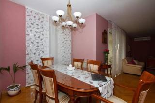 Spacious three-bedroom apartment with balconies - Split - 4