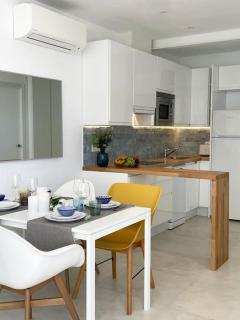 Charming Sea View Hideaway at Marbella's Marina - Marbella - 1