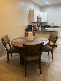 Cozy Getaway with King Bed near UTRGV - Edinburg - 8