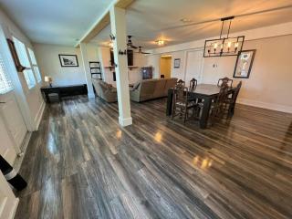 Beach Suite on Muskoka Shores - Parry Sound - 1