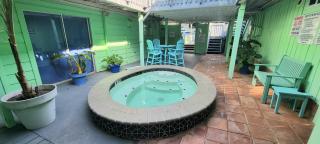 Upper Deck Hotel and Bar - Adults Only - South Padre Island - 3